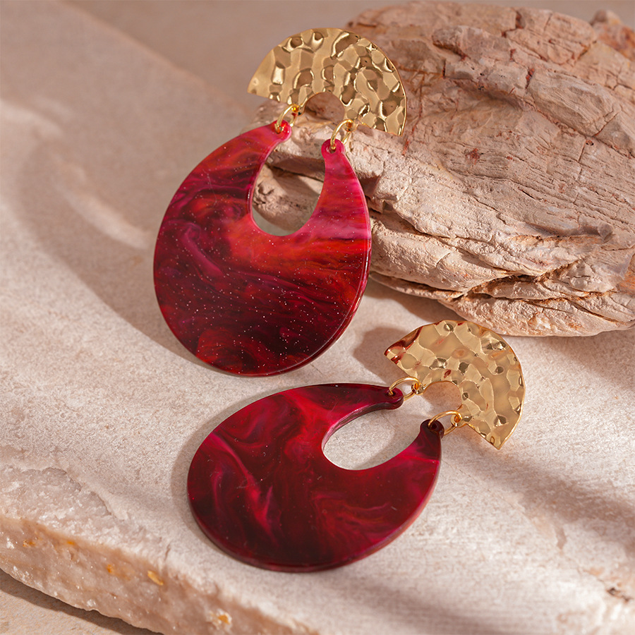 Retro Acetate U-Shaped Earrings - Gradient Red Marbled Design