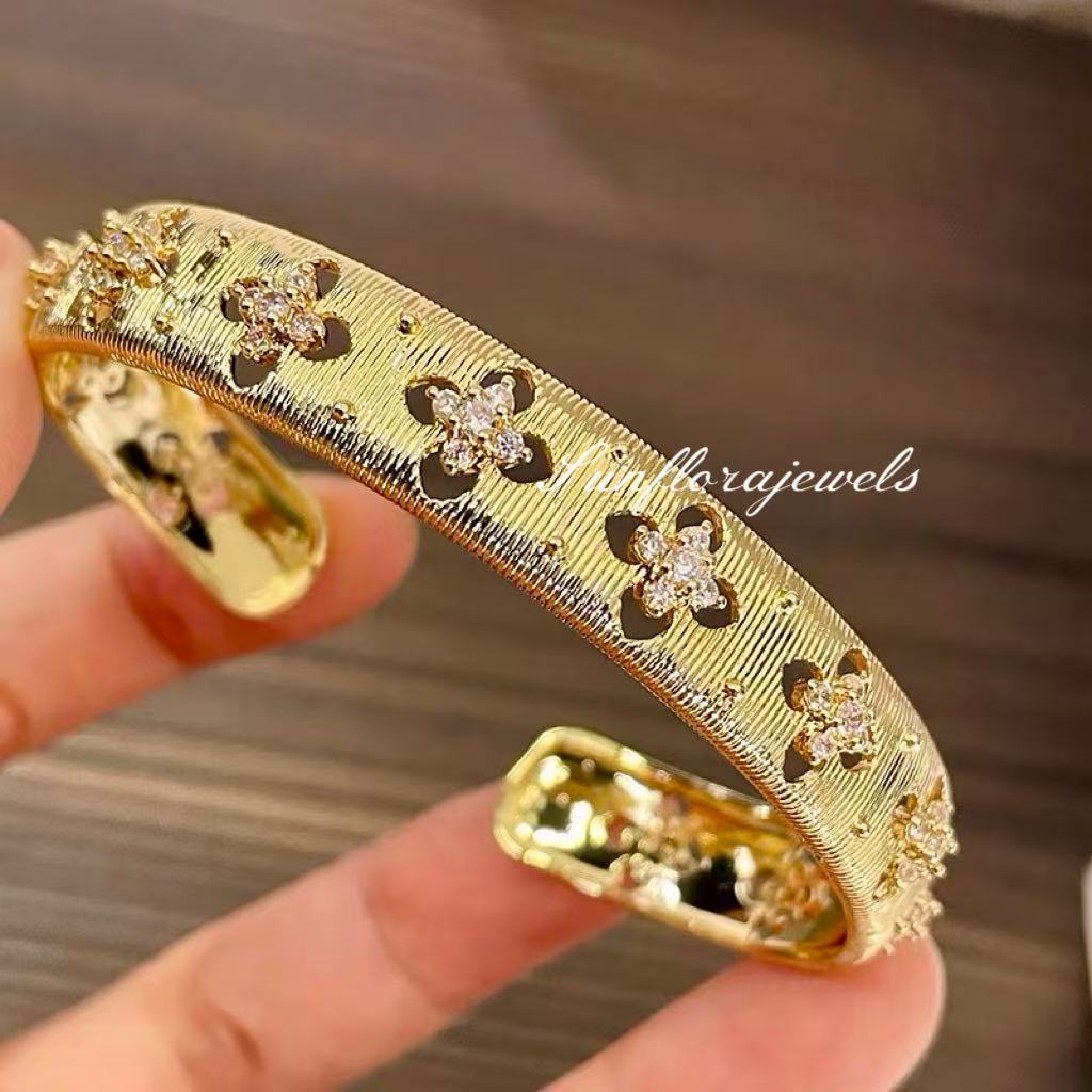 Italian Clover Zirconia Bracelet