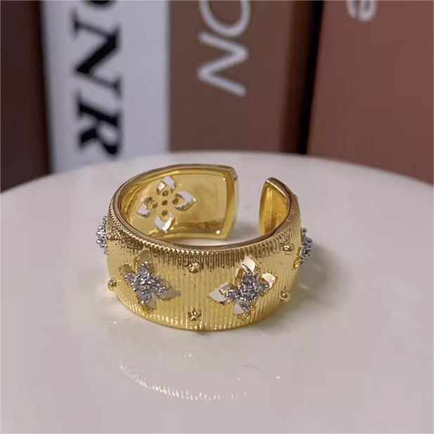 Stylish Open-Style Gold Plated Ring Adorned with Beautiful Crystal Flowers