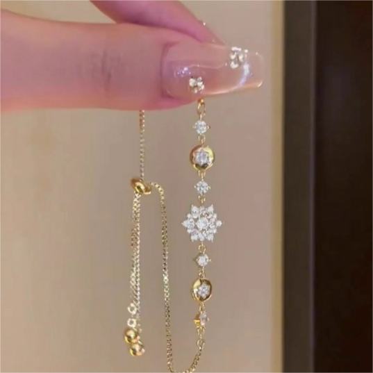 Sparkling Snowflake Crystal Bracelet for Women