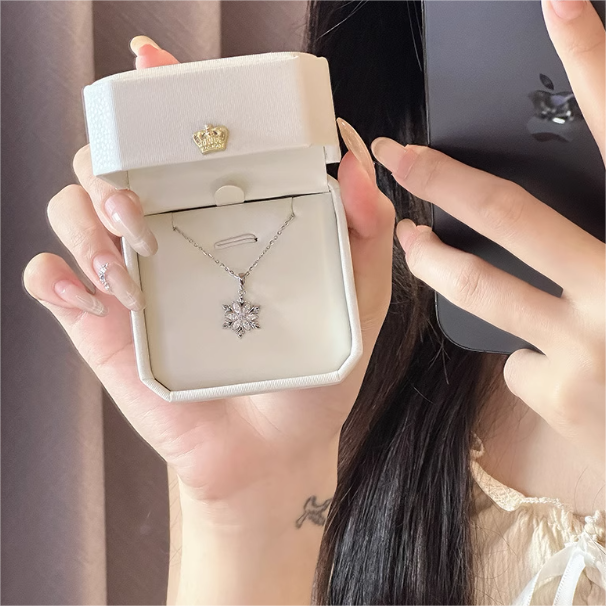 Delicate Crystal Snowflake Necklace-Winter Jewelry Gift